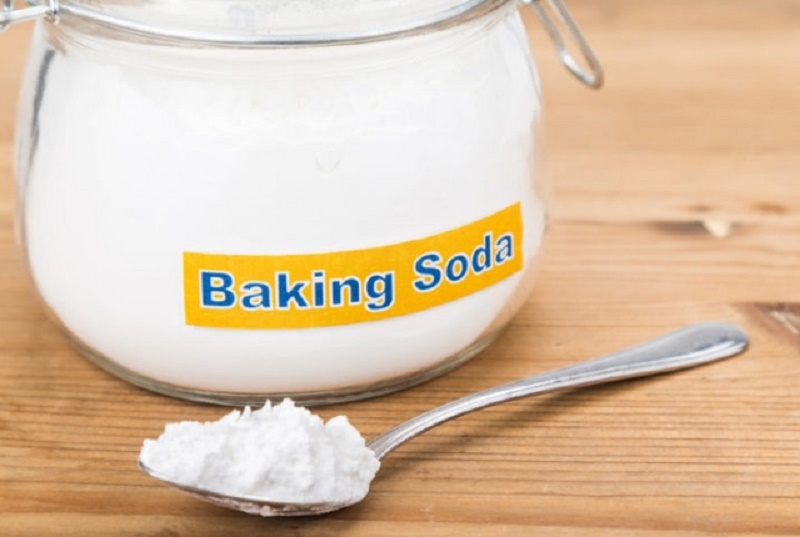 Baking soda for pimple treatment