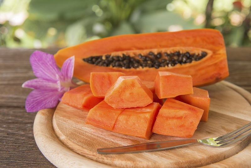 Cure tongue pain with papaya