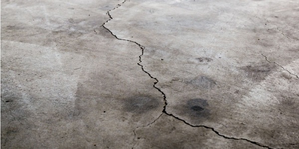 how to repair large cracks in concrete garage floor