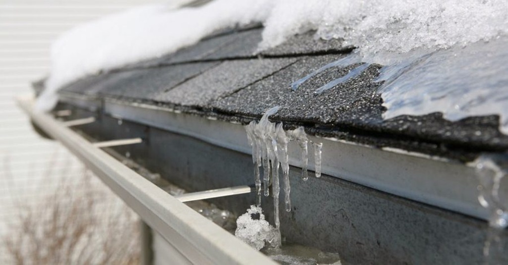 Why should you clean gutters before winter?
